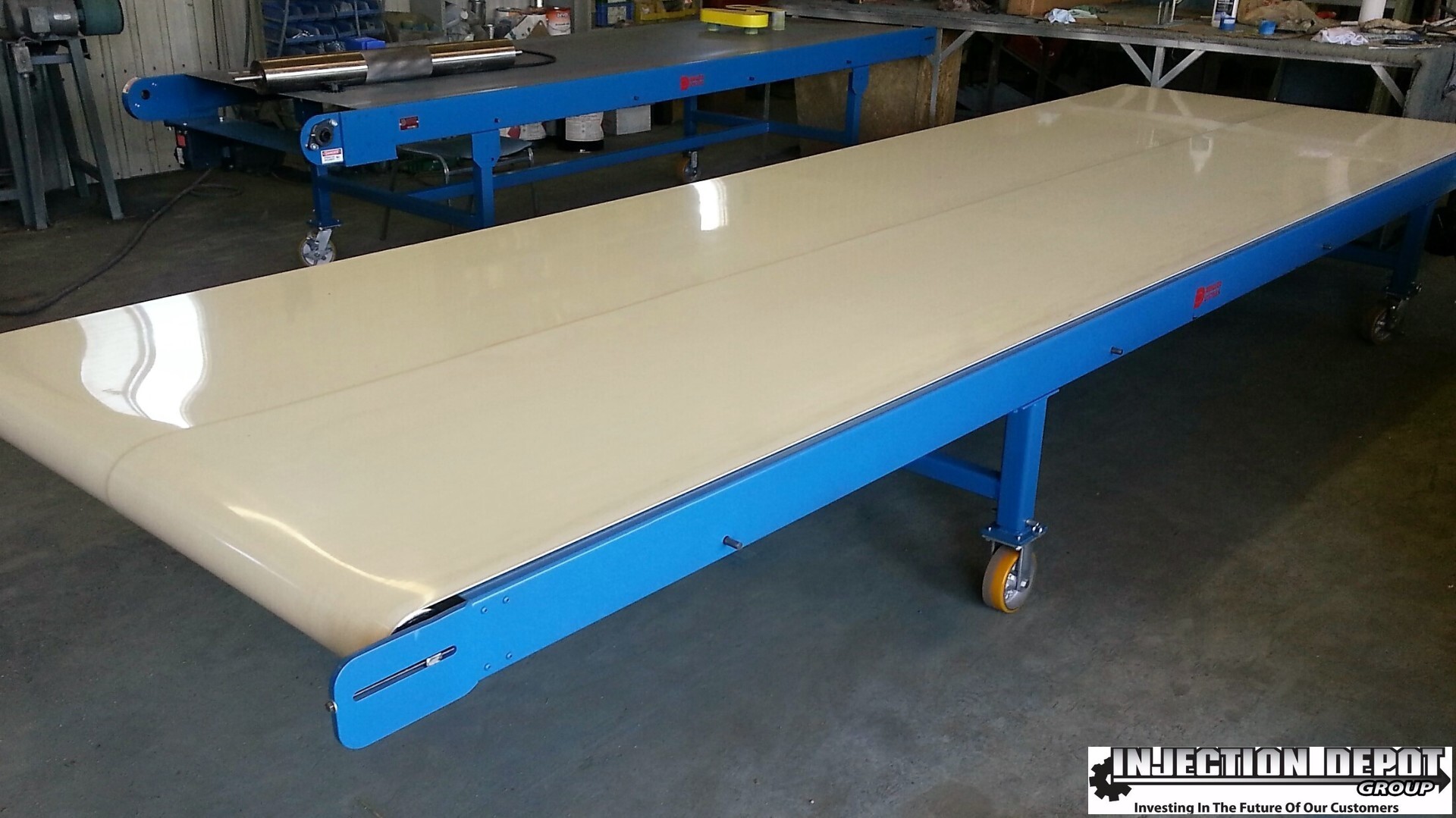 Dedicated Conveying Belt Conveyors | INJECTION DEPOT GROUP